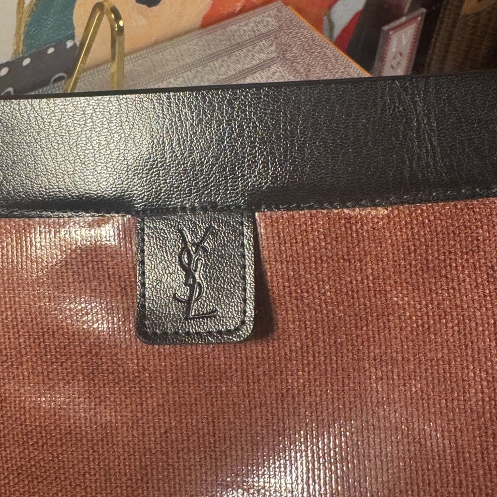 YSL Cosmetics Clutch - Picture 8 of 12